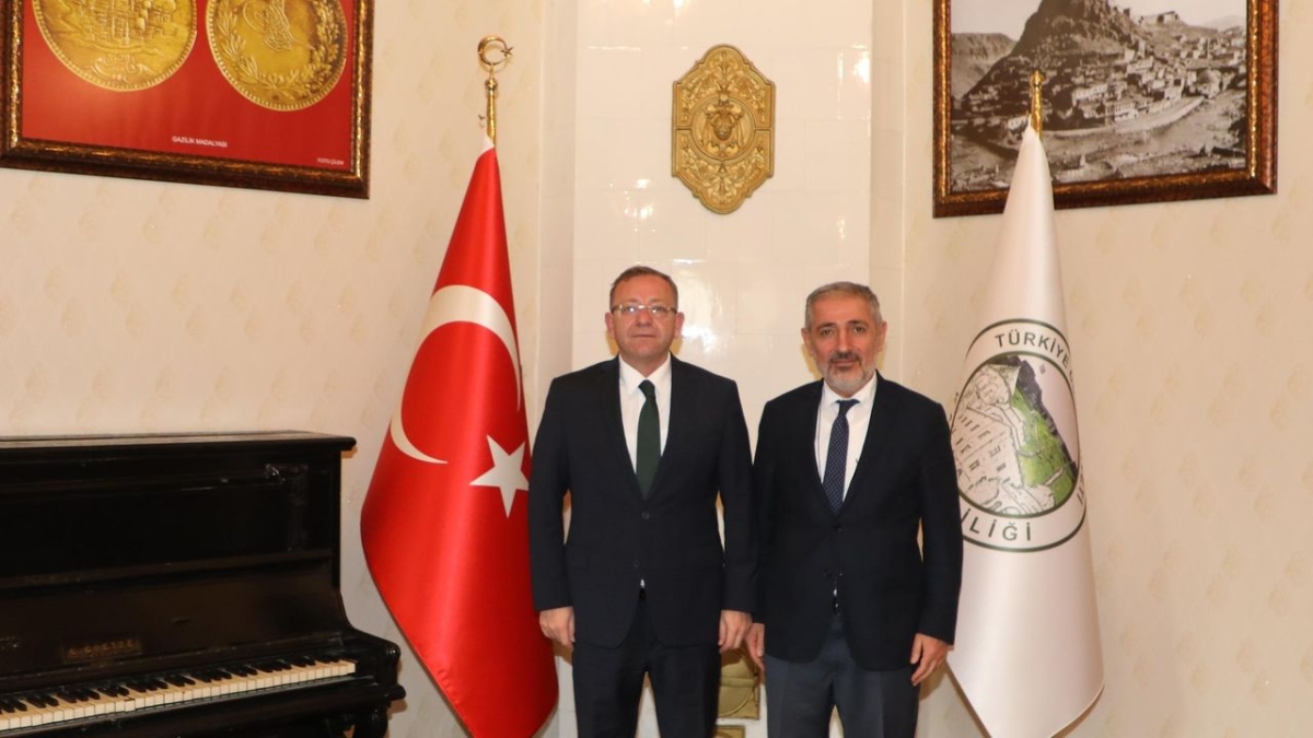 Rektör Mehmet Biber'den Vali Ziya Polat'a ziyaret