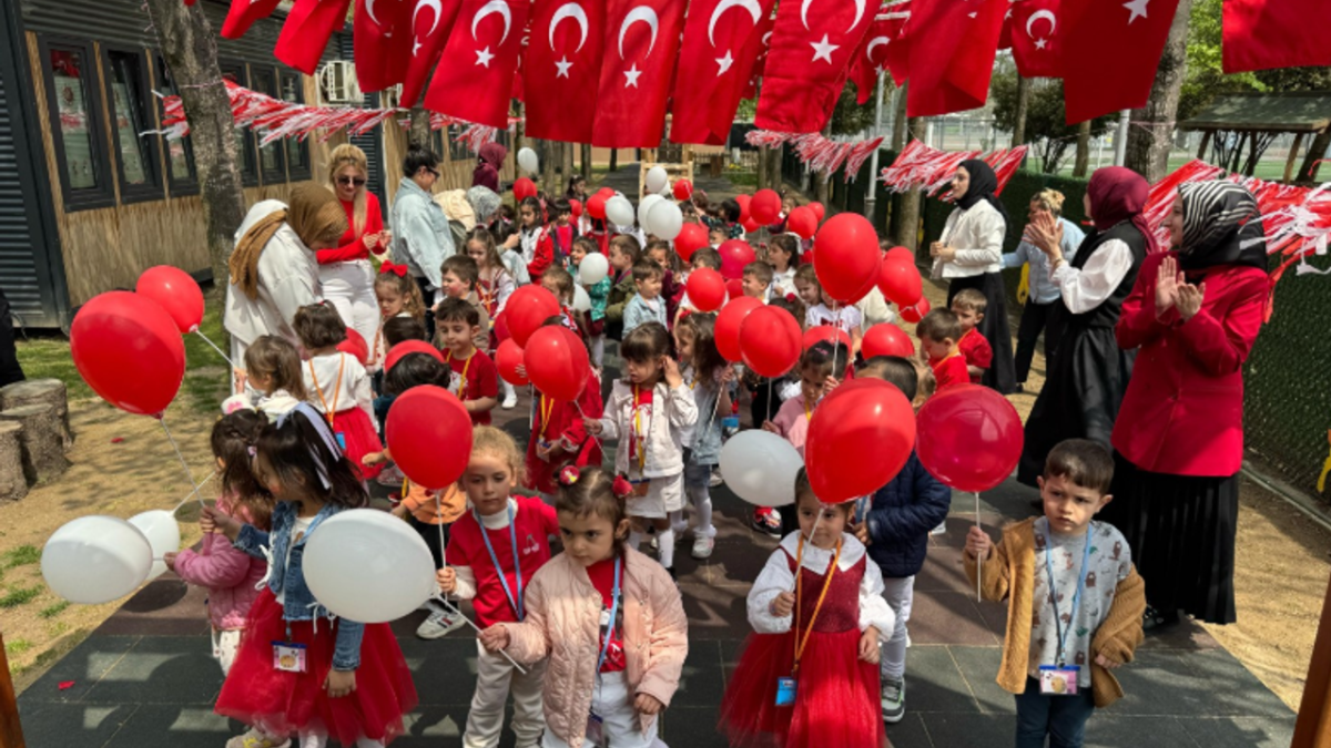 Kocaeli’de minik yürekler 23 Nisan’ı gururla kutladı