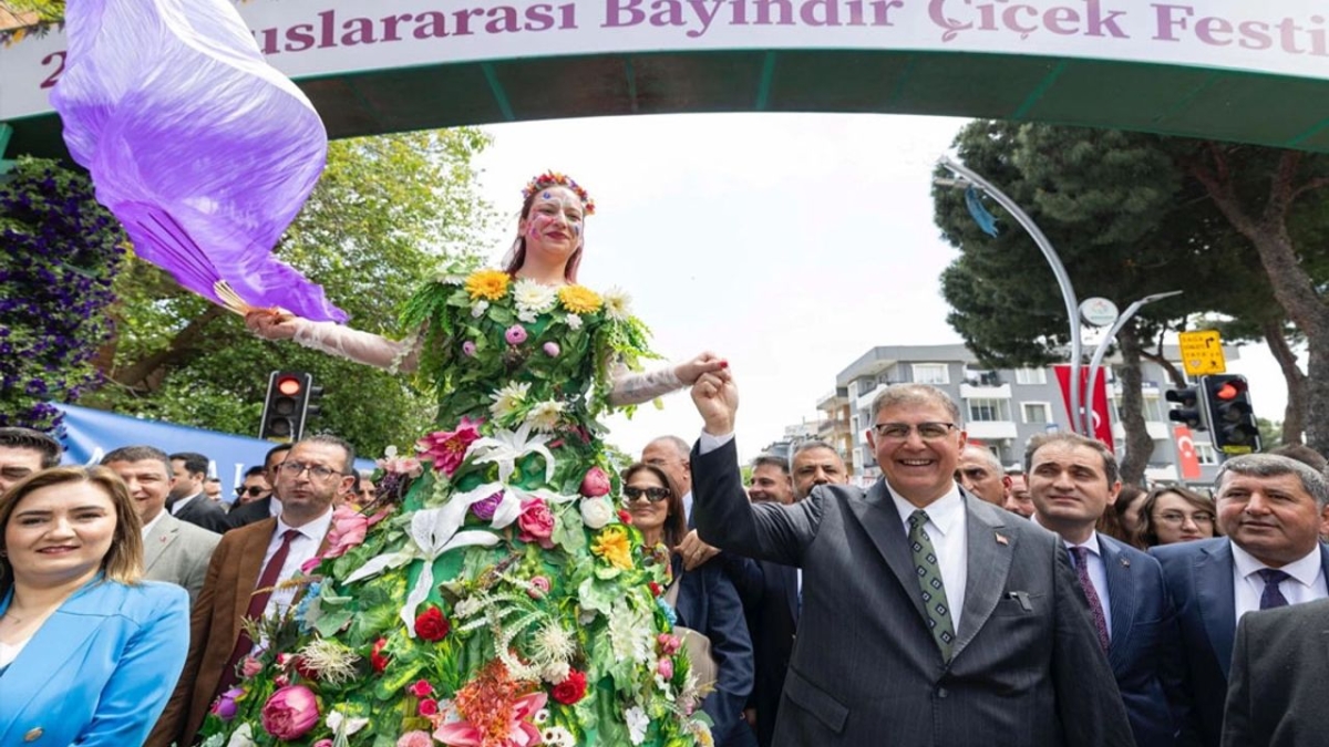 Uluslararası Bayındır Çiçek Festivali'ne start verildi