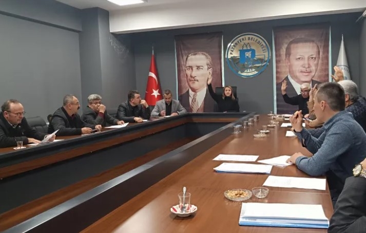 Pazaryeri Meclisi'nde İttifak Gerilimi Tırmandı!

