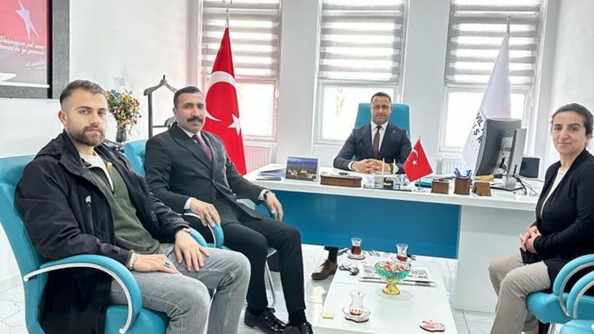 AK Parti Kars heyetinden Sivil Toplumla İlişkiler Müdürü Cafer Avınca'ya ziyaret