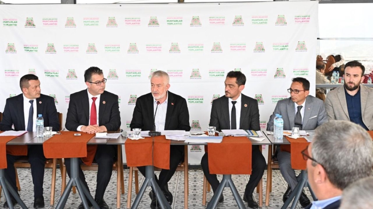 Şükrü Başdeğirmen, Isparta'nın geleceği için muhtarlarla buluştu
