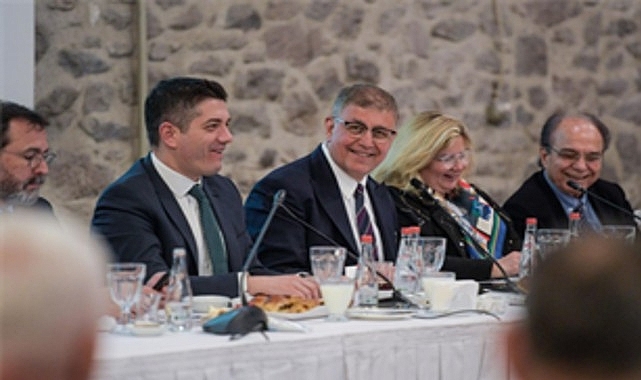 Başkan Tugay’dan kentsel dönüşümde kararlılık mesajı 