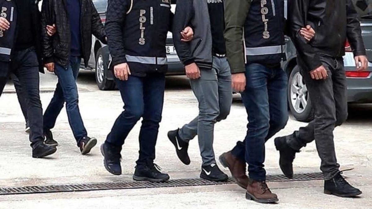 Adana'da DEAŞ operasyonu: 5 tutuklama