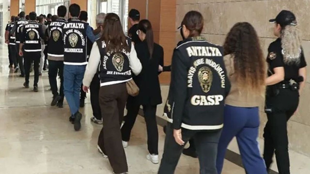 Antalya’da “çarşaf” operasyonu: 42 milyon TL’lik mal varlığına el konuldu