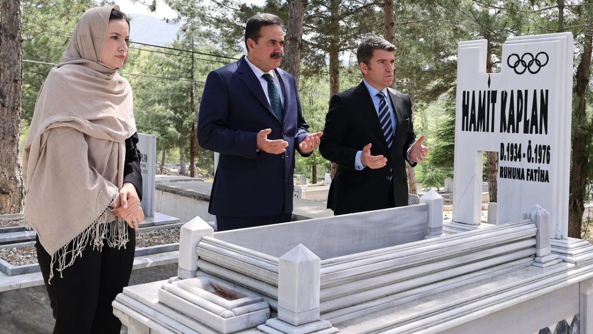 Amasya protokolünden Milli güreşçi Hamit Kaplan’a vefa ziyareti