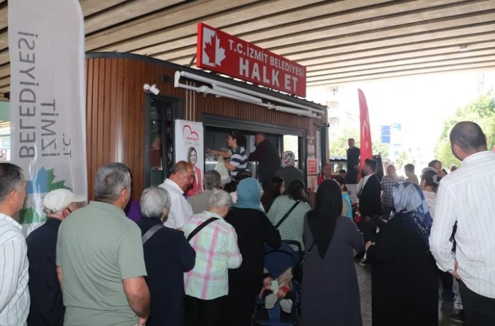 Halk Et Aracı Körfez’de Yoğun Talep Gördü

