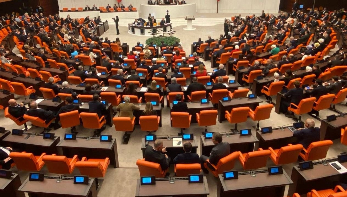 Yeni dokunulmazlık dosyaları Meclis'te