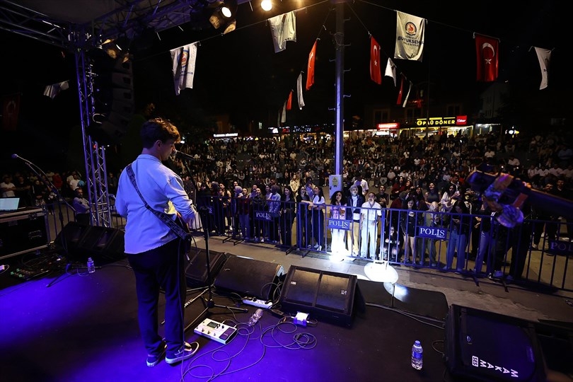 Denizli’de 19 Mayıs Coşkusu Gençlik Konserleriyle Kutlandı