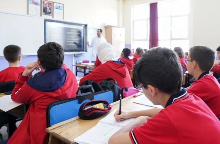 Ortaokul Müfredatına ‘Rehberlik’ Dersi Dahil Ediliyor








