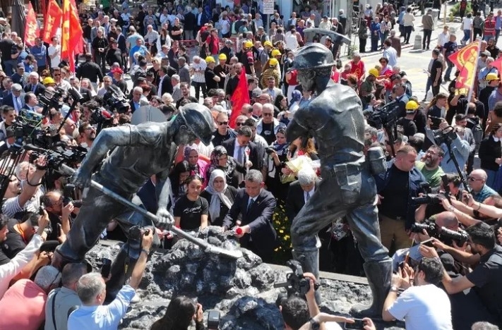 Soma Faciasının 11. Yılında Maden Şehitleri Anıldı








