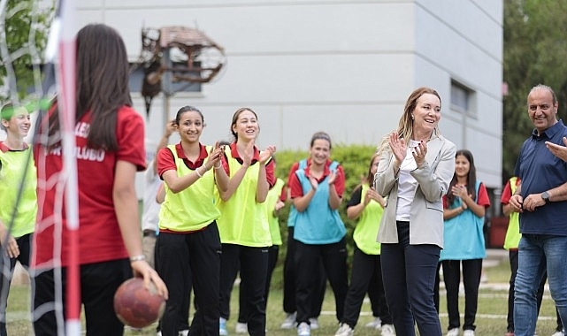 Konak’ta gençliğin ışığı sporun gücüyle parladı: Gençlik Spor Fest'te buluştu