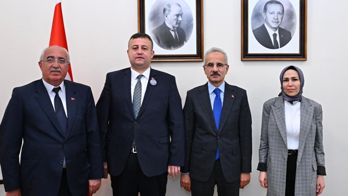 AK Parti Beypazarı İlçe Başkanı Etili'den Bakan Uraloğlu'na ziyaret
