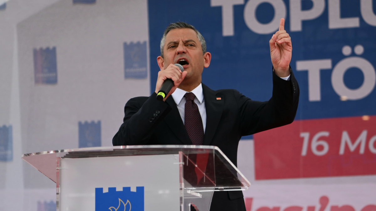 CHP Genel Başkanı Özel, Aydın'da sosyal belediyecilik projelerini tanıttı