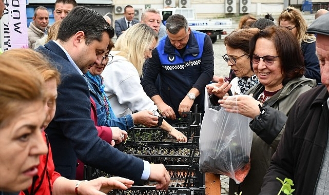 Lüleburgaz Belediyesi'nden vatandaşlara 20 bin adet fide