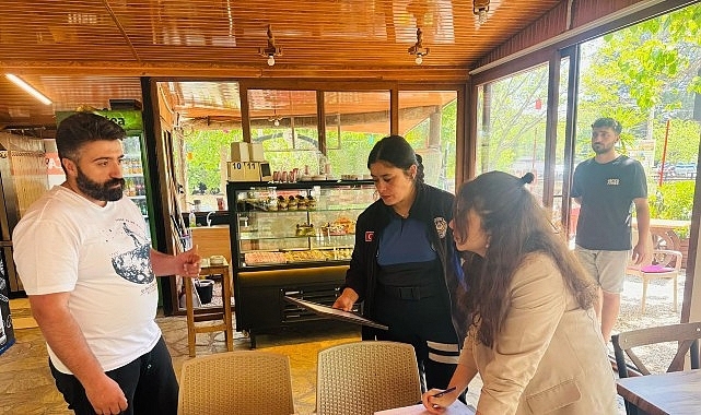 Zabıta ekiplerinden Kemer’de denetim 