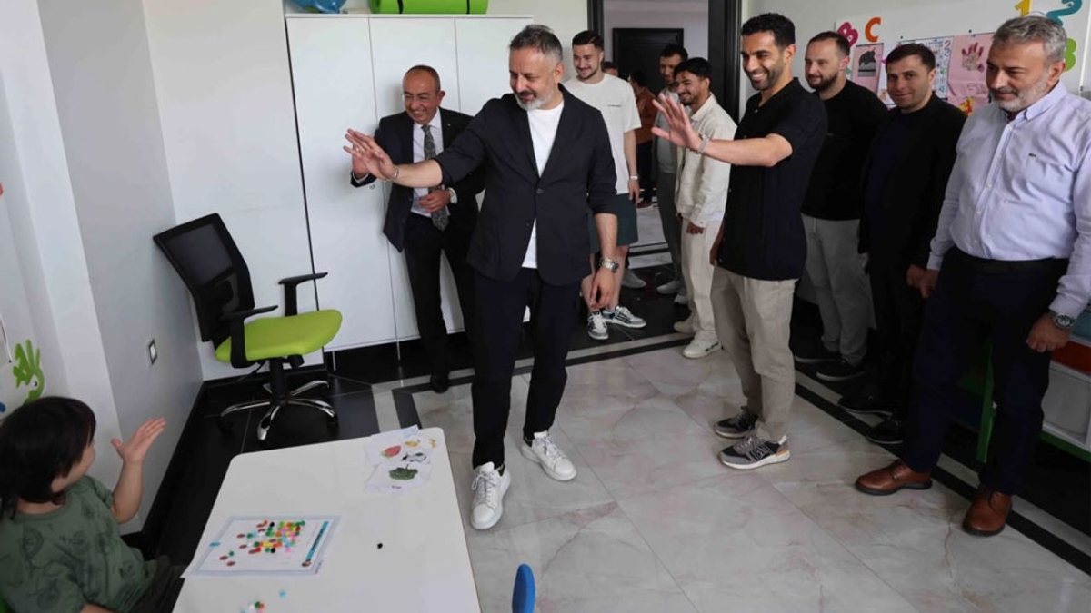 Konyaspor’un yıldızlarından ‘Özel’ ziyaret