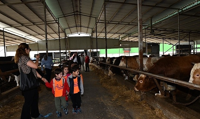 Çiğli Belediyesi’nden çocuklara doğa ve hayvanlarla iç içe unutulmaz bir gün 
