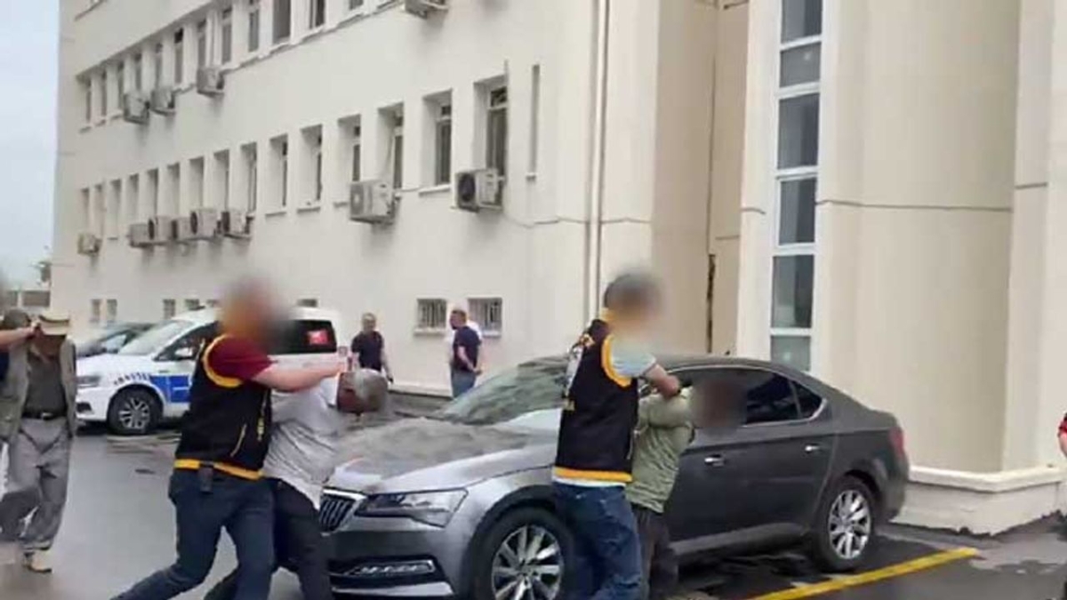 Ankara'da Kurban Pazarı'nda polise saldırı: 5 polis yaralandı, 12 kişi gözaltında