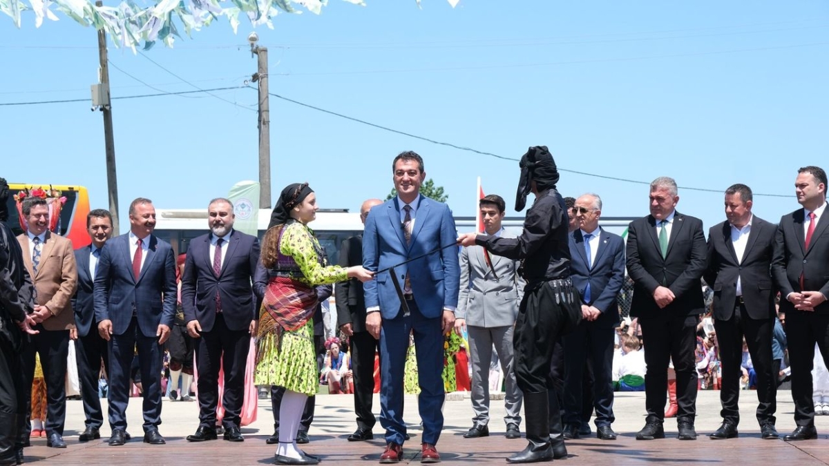 Binlerce yıllık gelenek her yıl aynı yerde yaşandı yaşatıldı