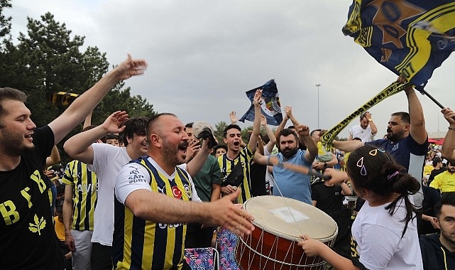 EuroLeague Şampiyonluk Heyecanı Ahlatlıbel'de Yaşandı