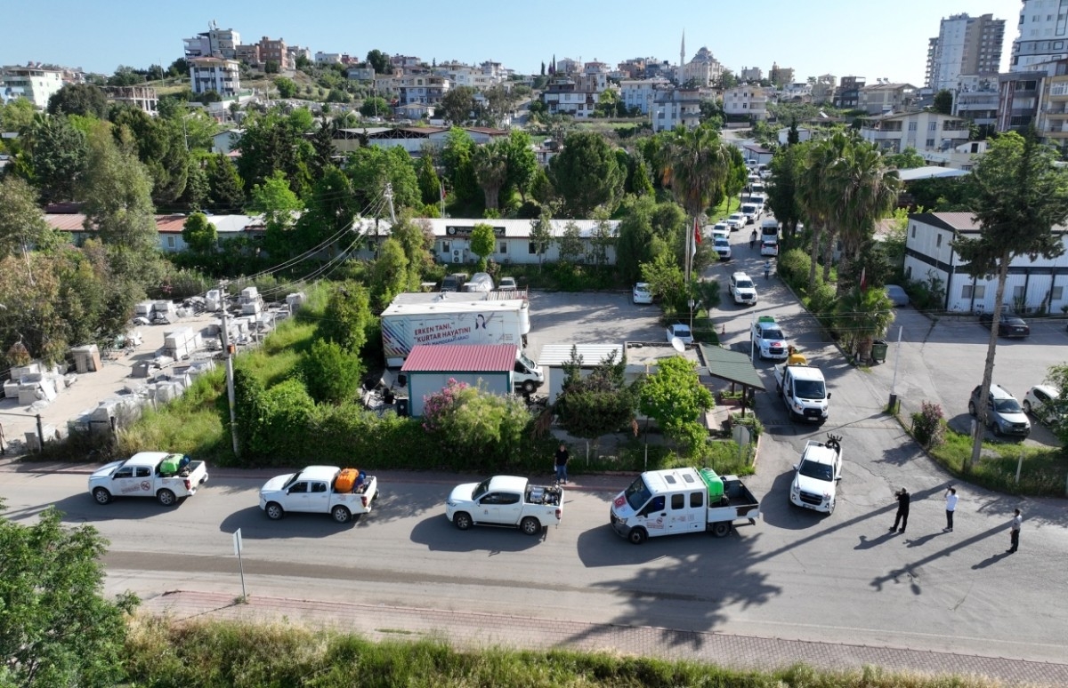 Adana Büyükşehir Belediyesi’nden Yoğun Haşereyle Mücadele Çalışması