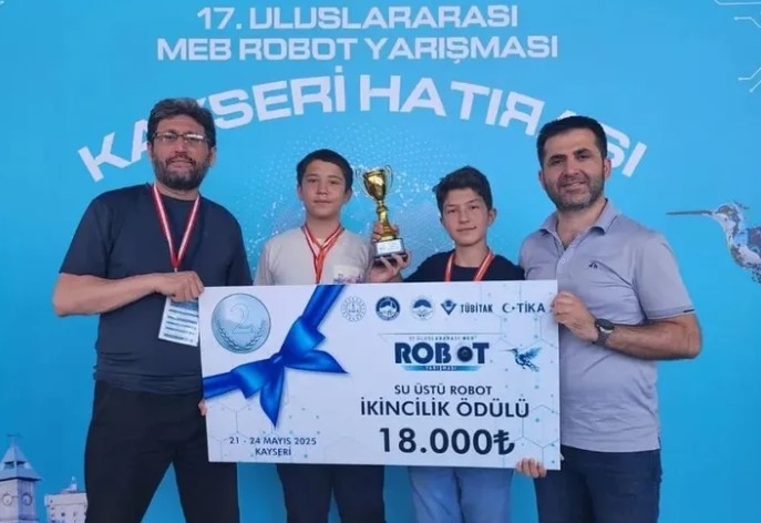 Konya Karatay’ın Geliştirdiği Robot Türkiye İkincisi

