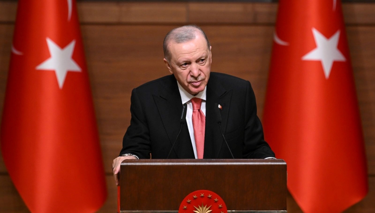 Cumhurbaşkanı Erdoğan'dan yeniden adaylık açıklaması: Anayasadan muradımız kendimize alan açmak değil