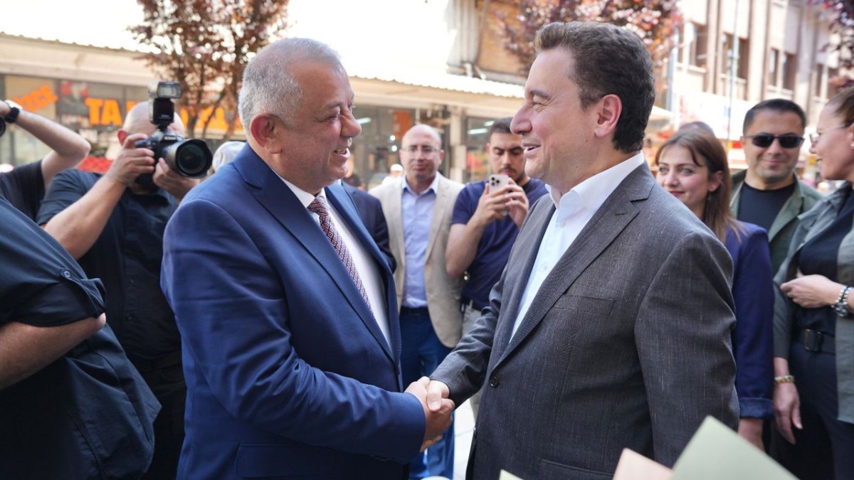 Deva Partisi lideri Babacan, Düzce TSO'yu ziyaret etti
