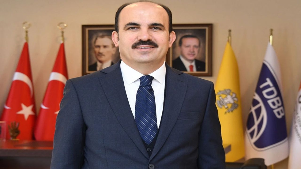 Konya Büyükşehir Belediye Başkanı Uğur Altay, Konyalı firmaları tebrik etti
