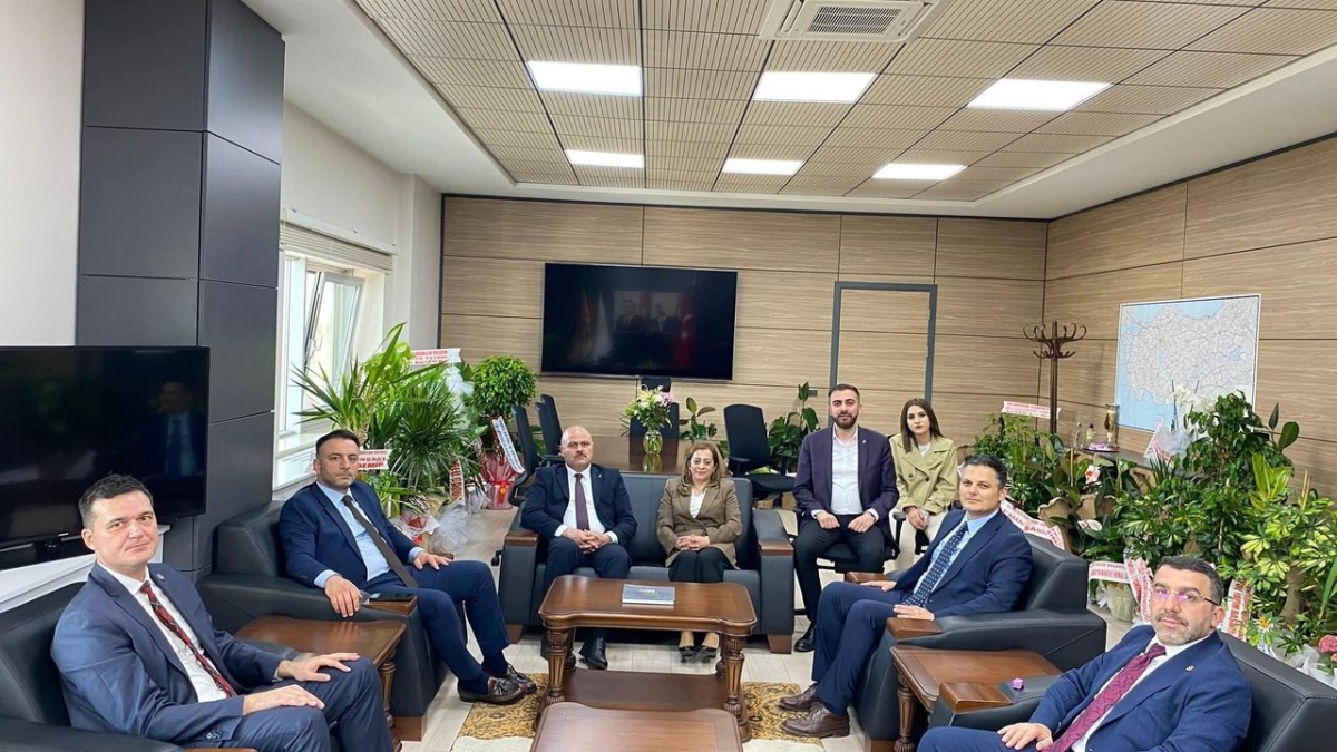 AK Parti Kars Heyeti, Karayolları 18. Bölge Müdürü Hakan Yenilmez’i ziyaret etti