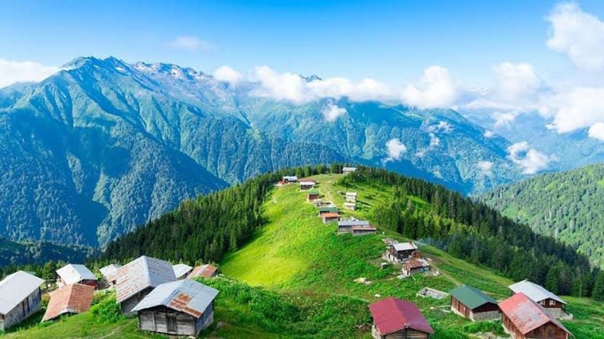 Pokut Yaylası’na giriş hâlâ kapalı: Yayla sahipleri küreklerle yol açıyor