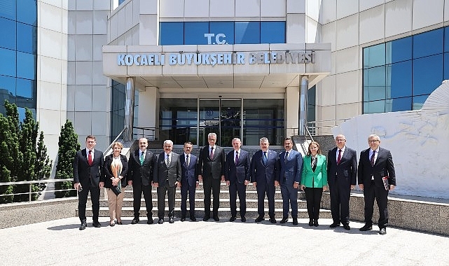 Sağlık Bakanı Memişoğlu'ndan Başkan Büyükakın'a teşekkür