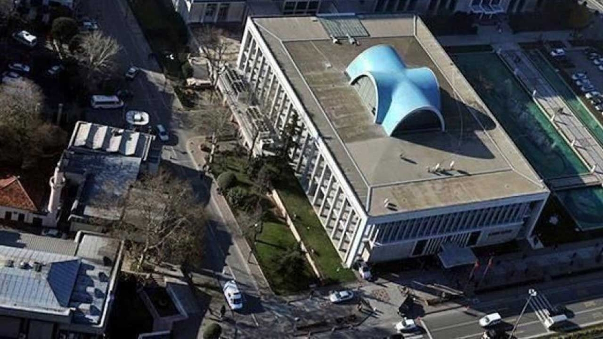 İBB'ye yönelik yolsuzluk soruşturmasında üç tutuklu daha itirafçı oldu ve tahliye edildi