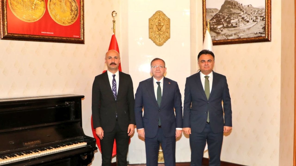 Kars Valisi Ziya Polat’tan Göç Yönetimi ziyaretçilerine kabul