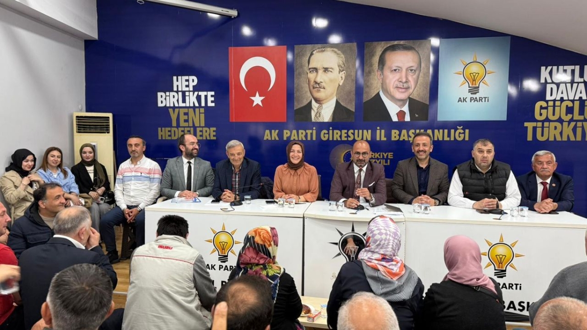 Ekrem Faruk Civelekoğlu köy ve mahalle temsilcilerini topladı