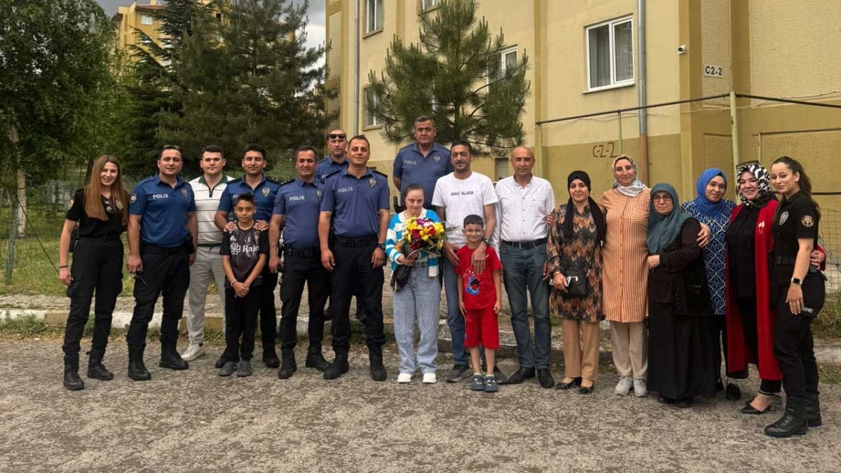 Kayseri'de Fatma’ya unutulmaz polis sürprizi: 