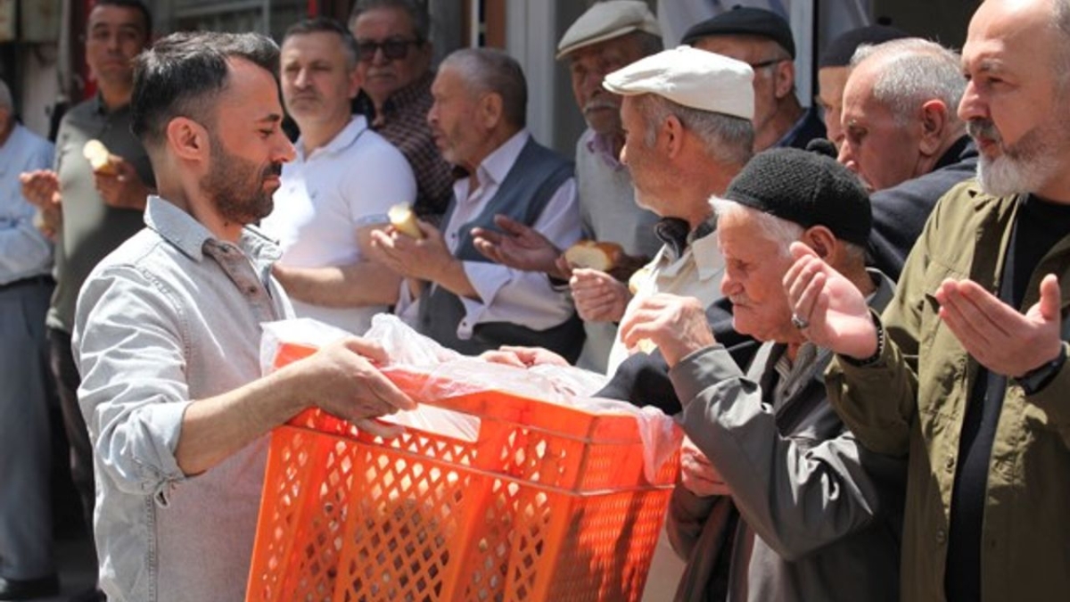 Mudurnu'da esnaf duası 700 yılı aşkın süredir yapılıyor