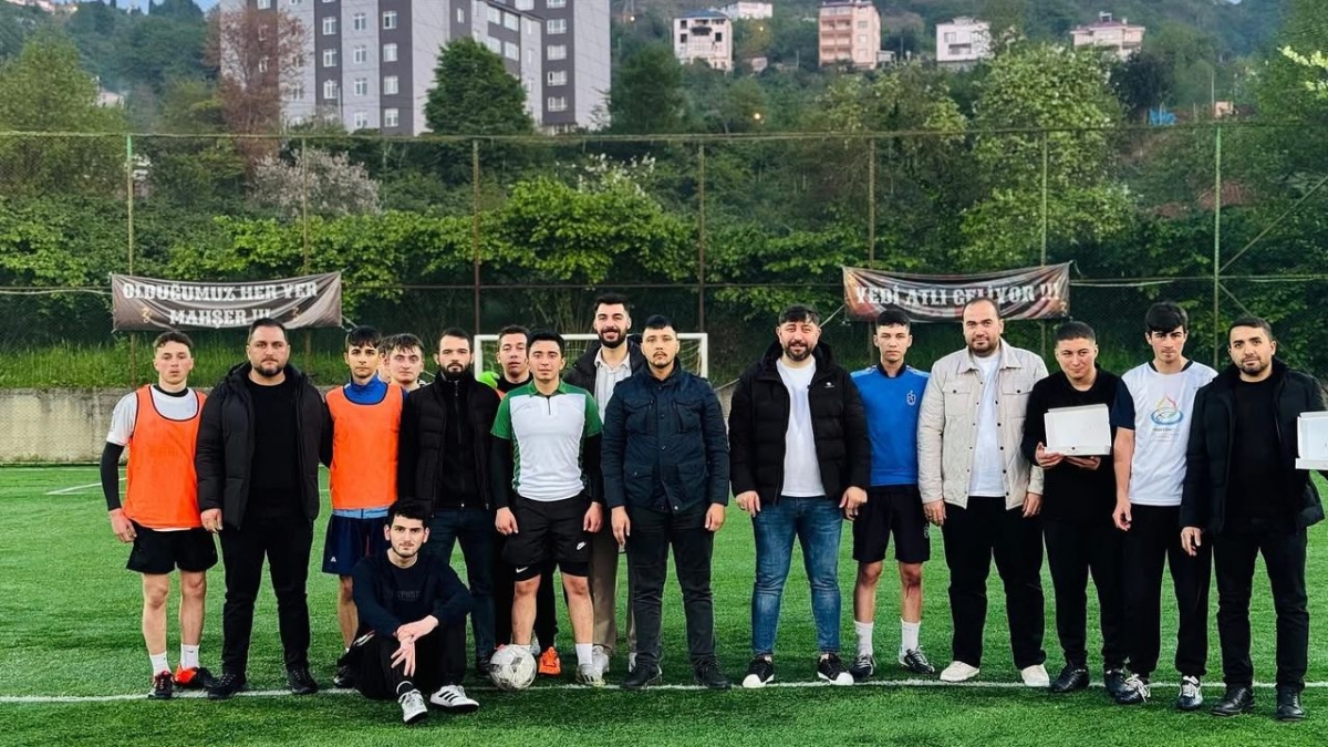 Başkan Yaylı gençliği şekillendiriyor