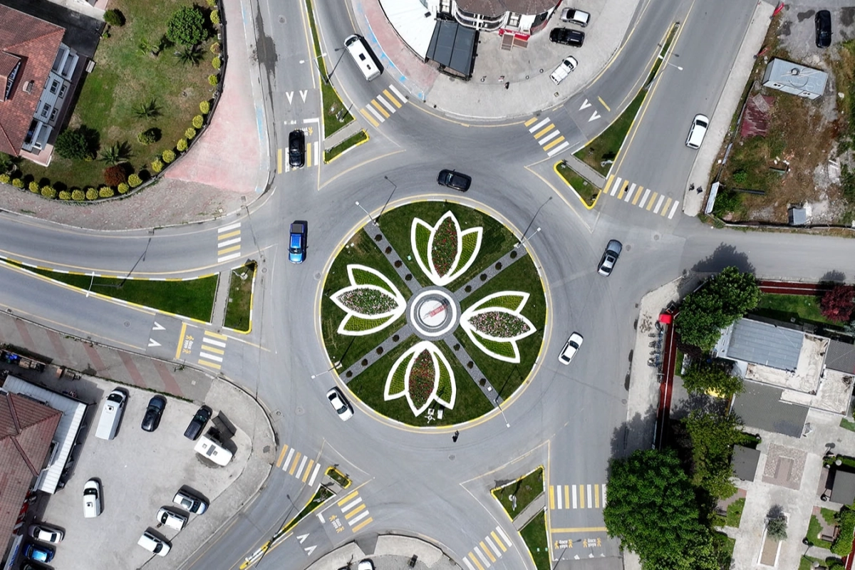Sakarya Köprübaşı Kavşağı’na estetik yüz