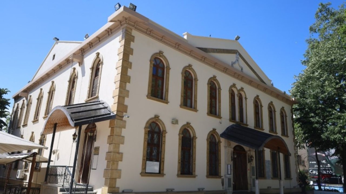 İzmit’in simgesi Fevziye Camii yeniden göz kamaştırıyor