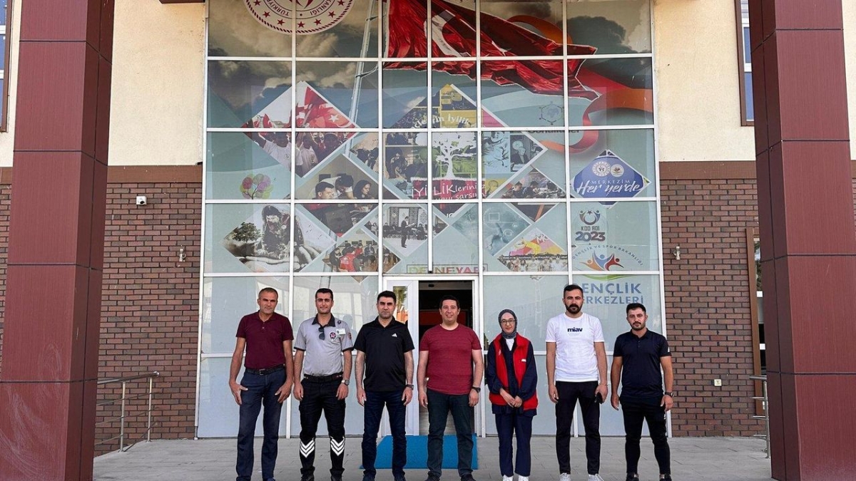 Mehmet Başköylü'den Kağızman Şehit Ferhat Çiftçi Gençlik Merkezi’ne ziyaret