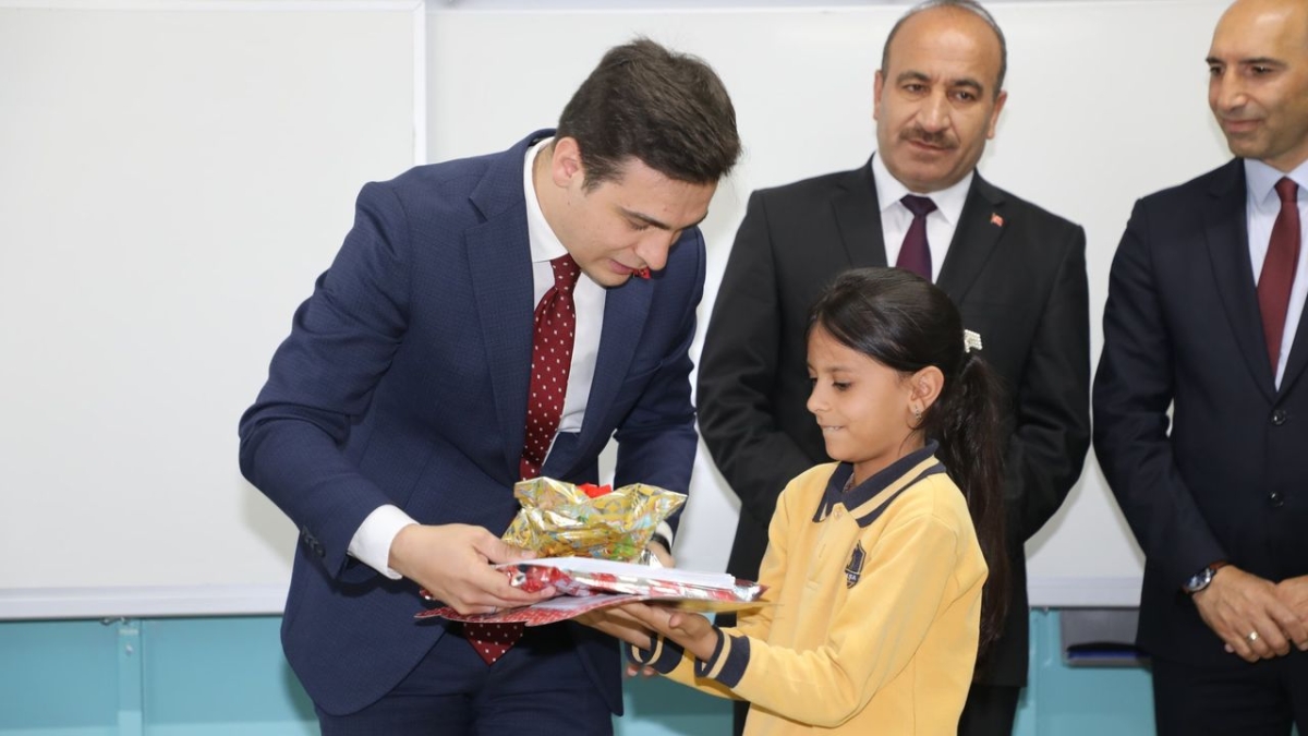 Kars'ta 2024-2025 eğitim-öğretim yılı sona erdi: 55 bin öğrenci yaz tatiline girdi