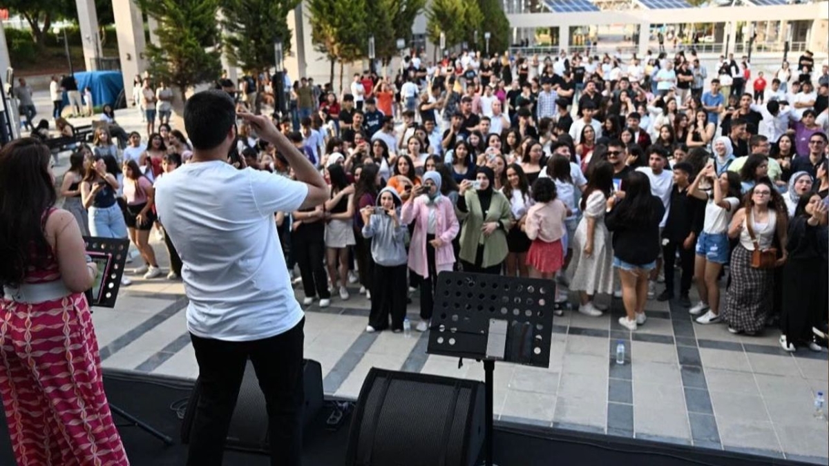 Mersin'de öğrencilere moral etkinliği