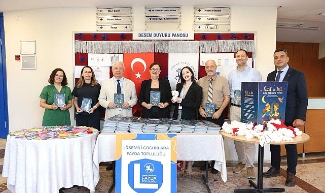Dokuz Eylül Üniversitesi'nde lösemiyi atlatan çocukların lösemili kardeşlerine yazdıkları armağan kitabın tanıtım etkinliği düzenlendi