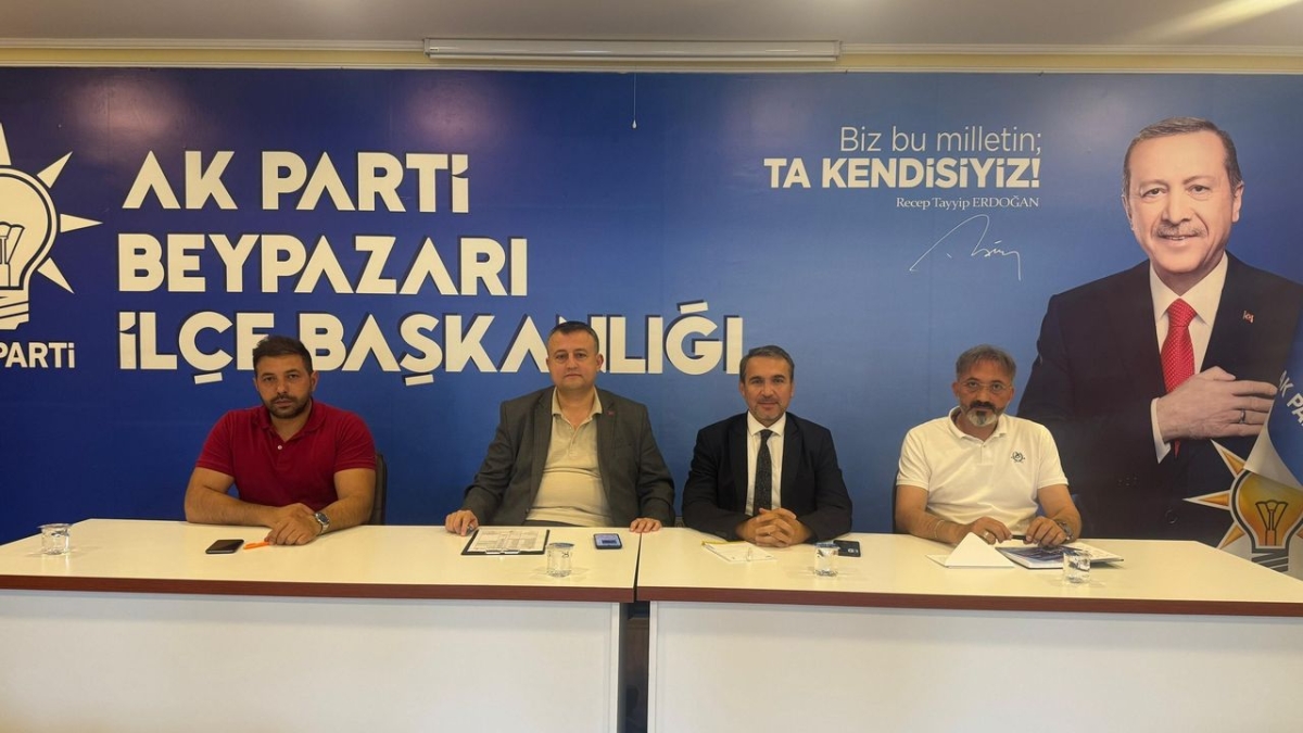 AK Parti Beypazarı İlçe Teşkilatı haftalık toplantılarını düzenli olarak yapıyor