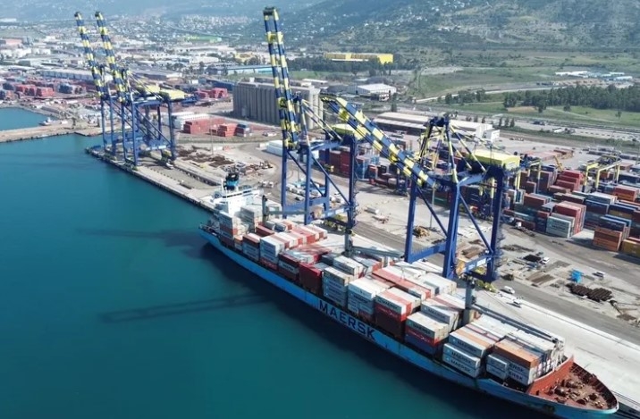 Türkiye'nin Dış Ticaret Açığı Nisan'da Artış Gösterdi

