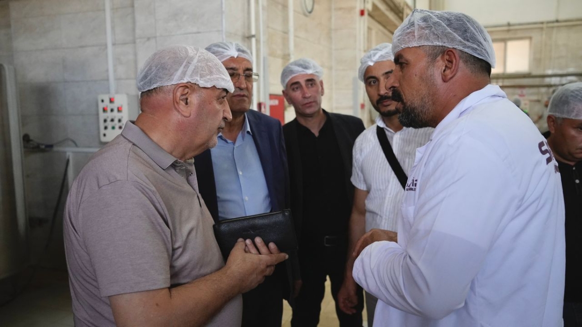 Azerbaycanlı iş insanlarından Kars'a çıkarma