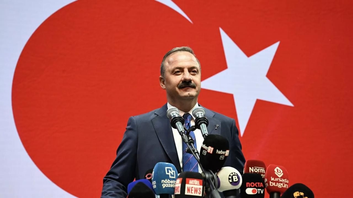 Ağıralioğlu'ndan önemli açıklama: “Dünya 3. Cihan Harbi gibi sıkışıyor