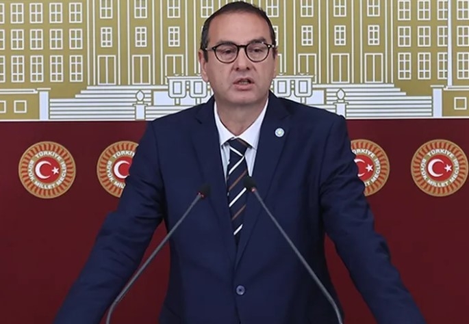 İYİ Partili Uz’dan Maden Kanunu’na Sert Tepki









